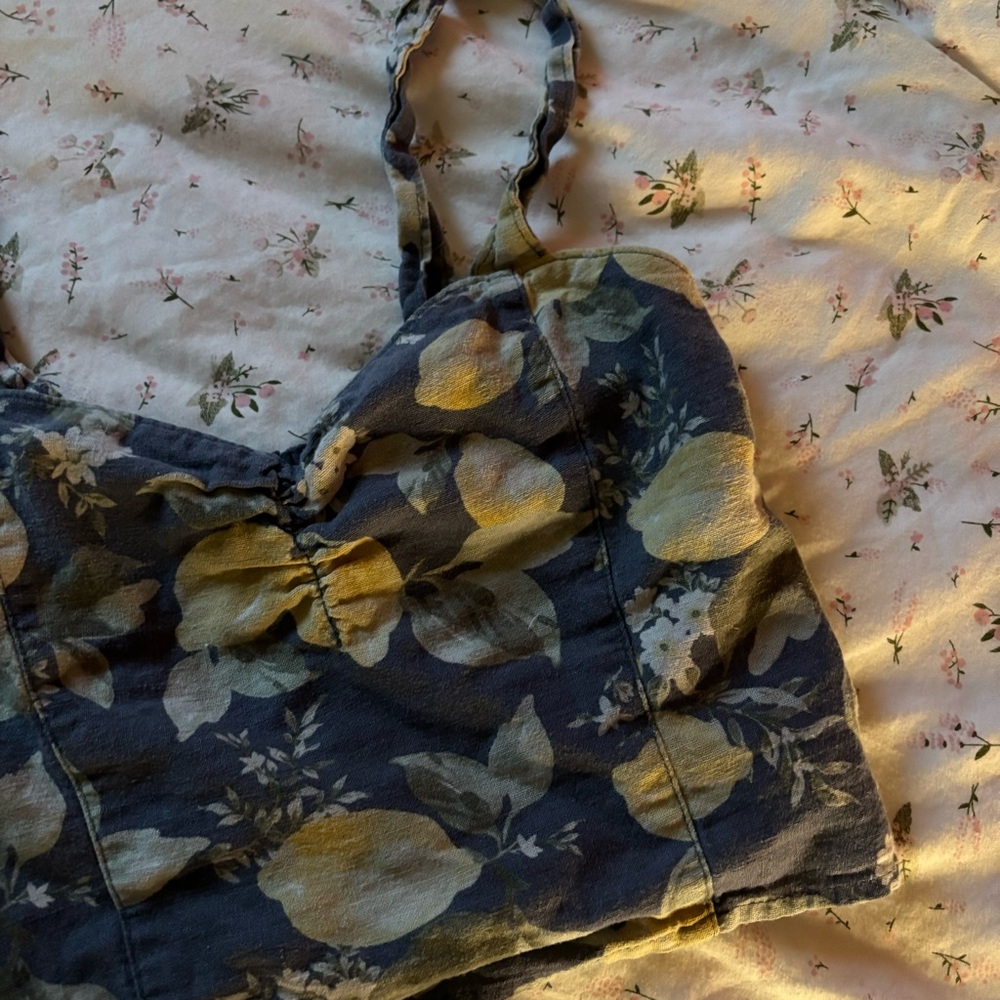 Floral Crop Top with Yellow and Blue Lemon Design